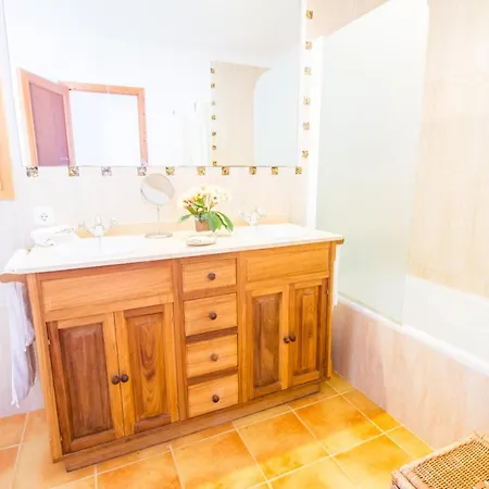Cozy Chalet With Wifi And A / C Port de Pollenca